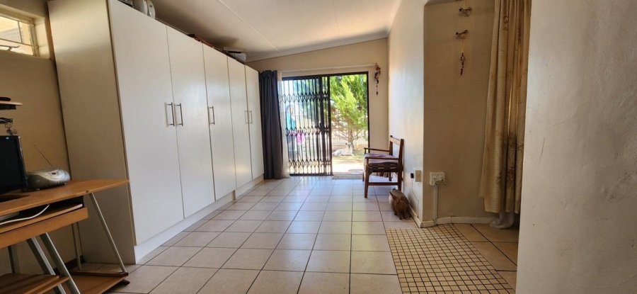 3 Bedroom Property for Sale in Blydeville North West